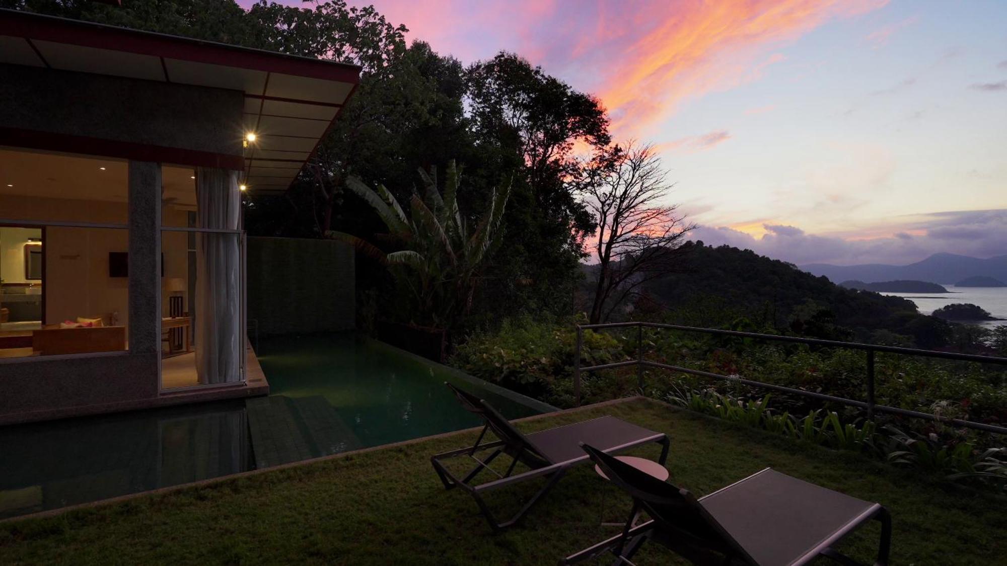 Ambong Pool Villas - Private Pool Pantai Cenang  Exteriör bild