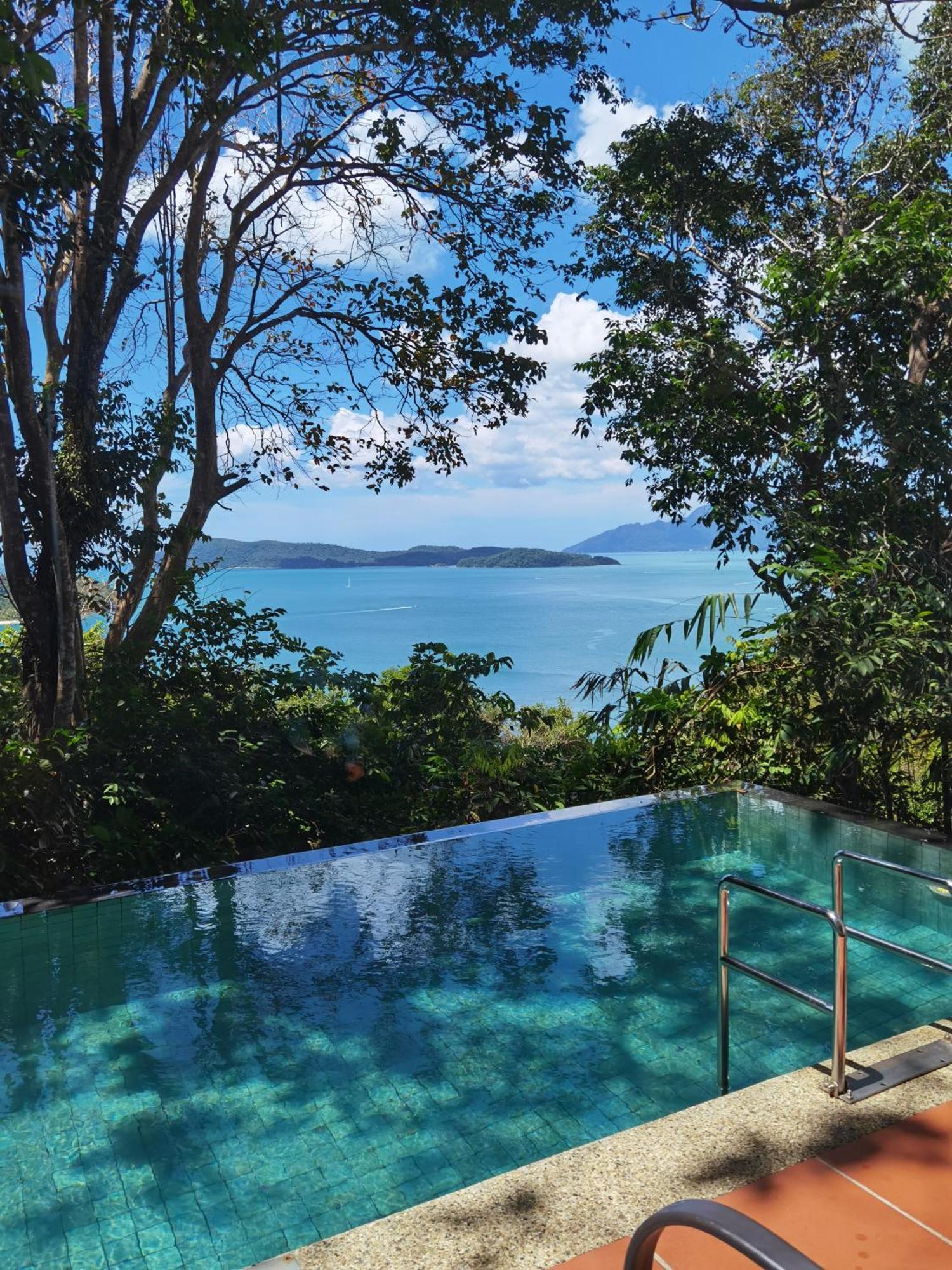 Ambong Pool Villas - Private Pool Pantai Cenang  Exteriör bild