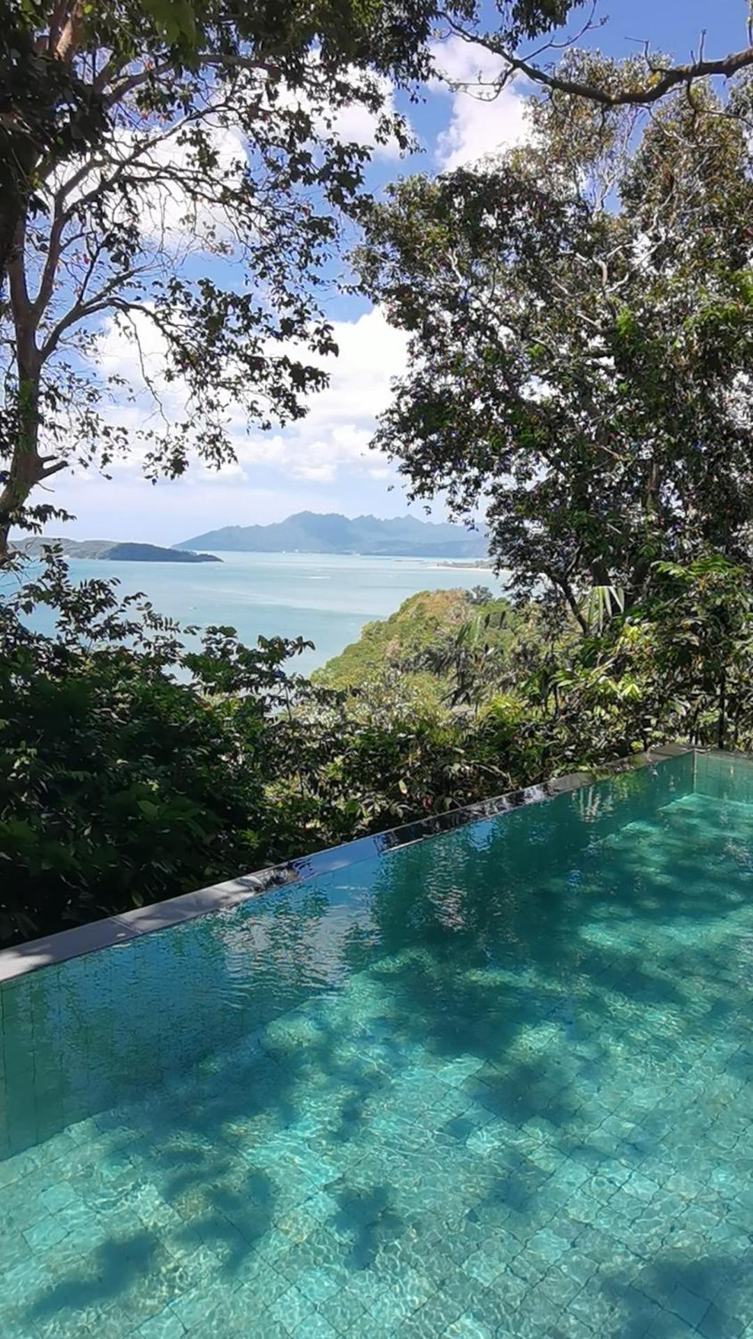 Ambong Pool Villas - Private Pool Pantai Cenang  Exteriör bild