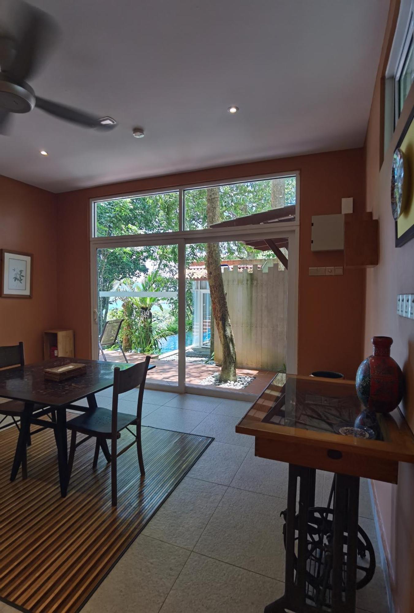 Ambong Pool Villas - Private Pool Pantai Cenang  Exteriör bild
