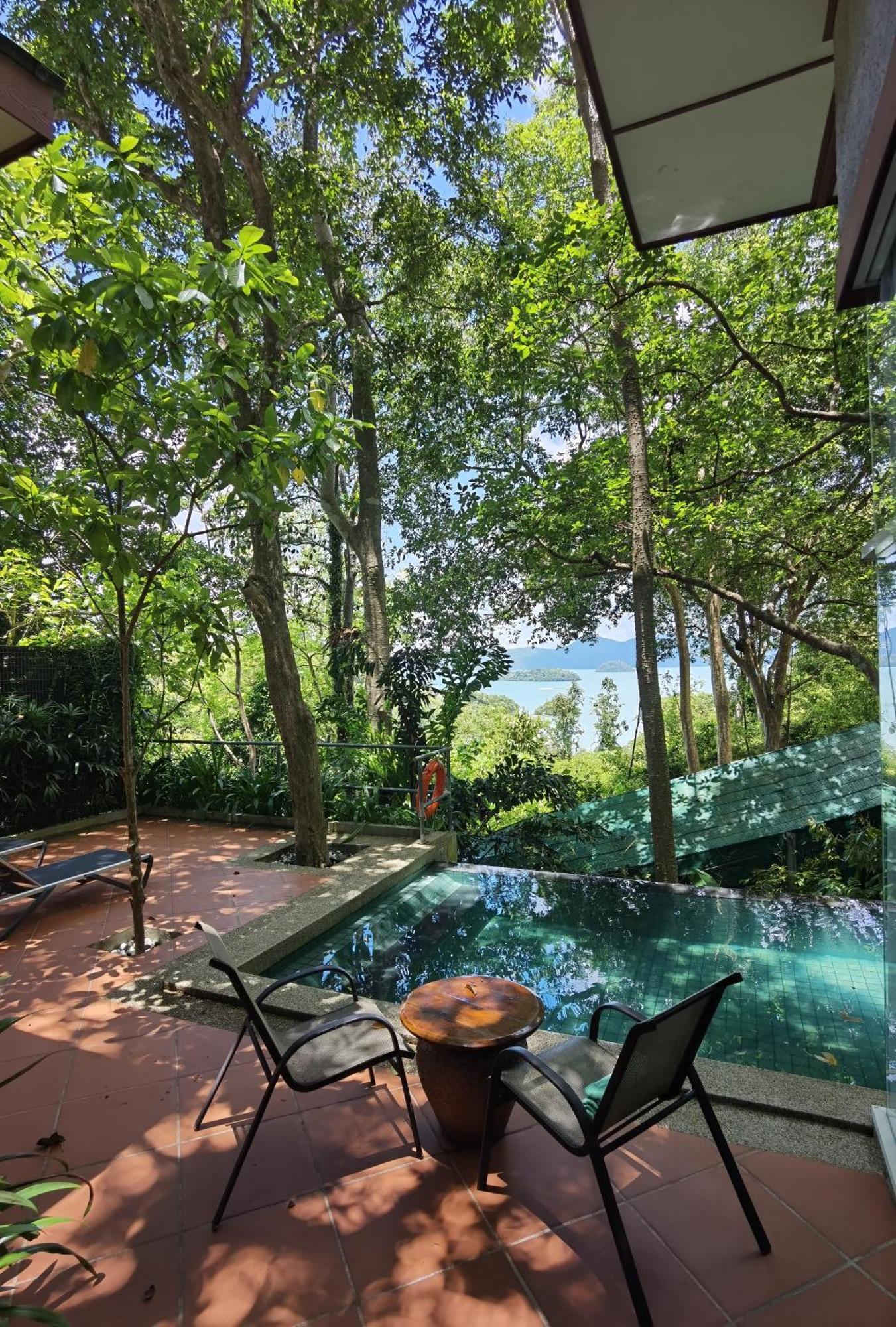 Ambong Pool Villas - Private Pool Pantai Cenang  Exteriör bild