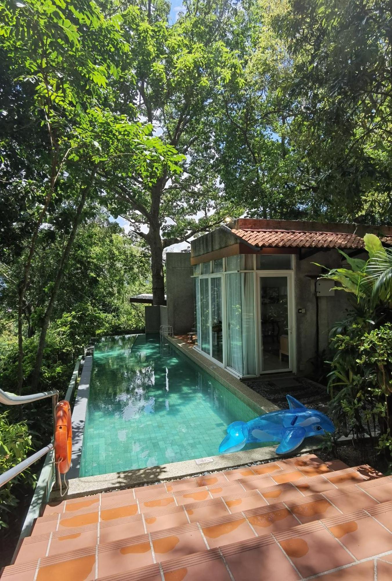Ambong Pool Villas - Private Pool Pantai Cenang  Exteriör bild