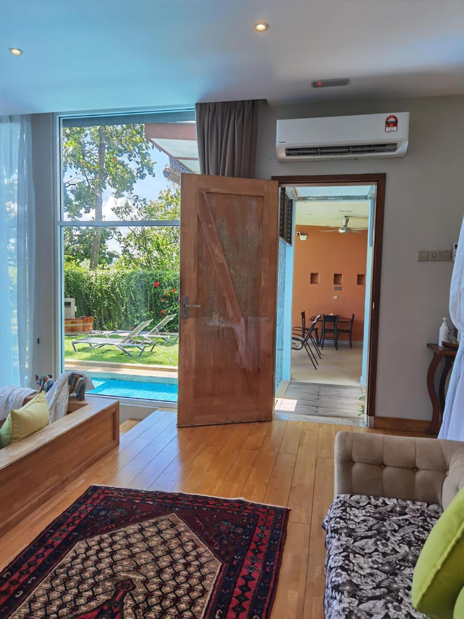 Ambong Pool Villas - Private Pool Pantai Cenang  Exteriör bild